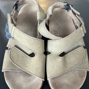 Women’s SAS Huggy sandals